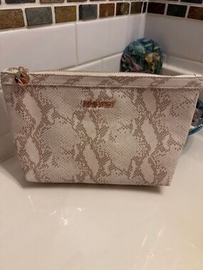 Nine West Cream & Beige Snake-Print Cosmetic Pouch